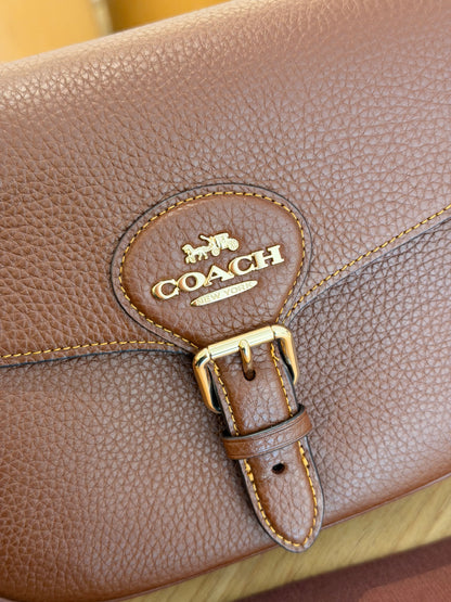 Coach Amelia Saddle Marrom