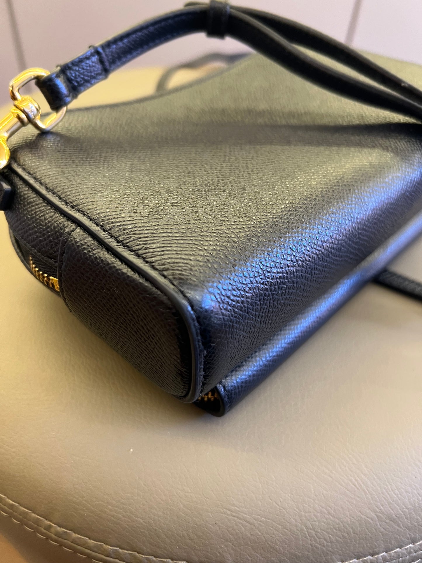 Christian Dior Cannage em Couro Preto
