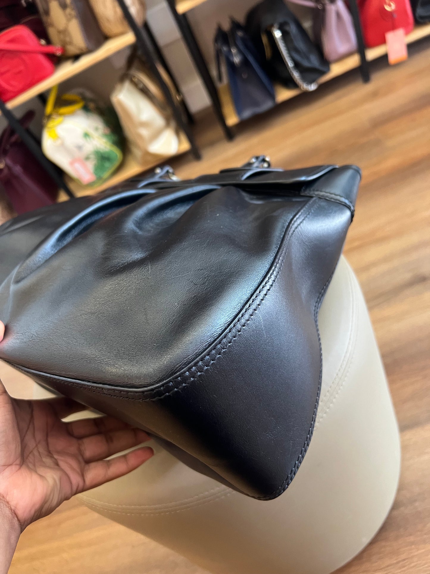 Fendi B Bag Preta