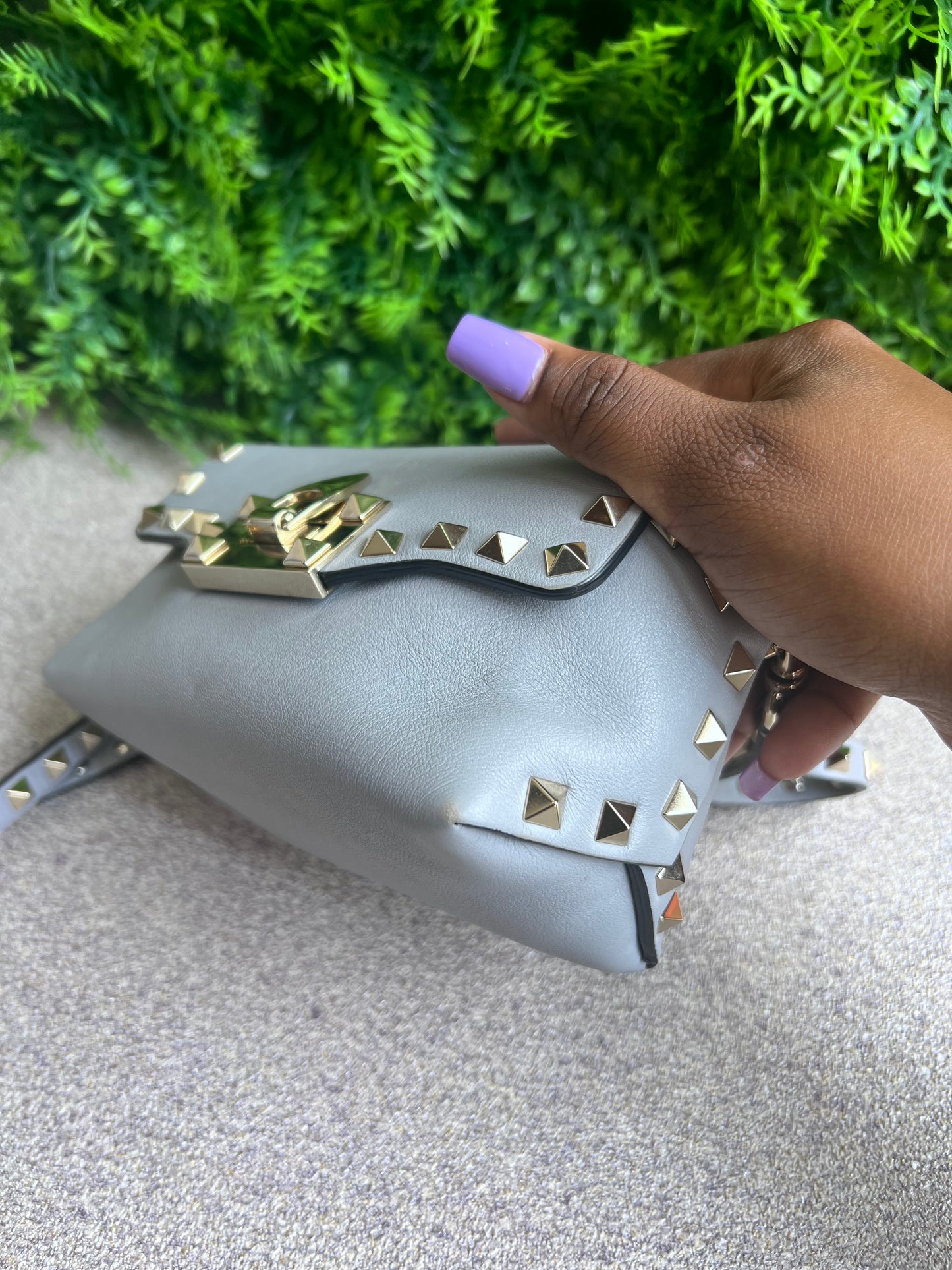 Valentino Garavani Rockstud Cinza