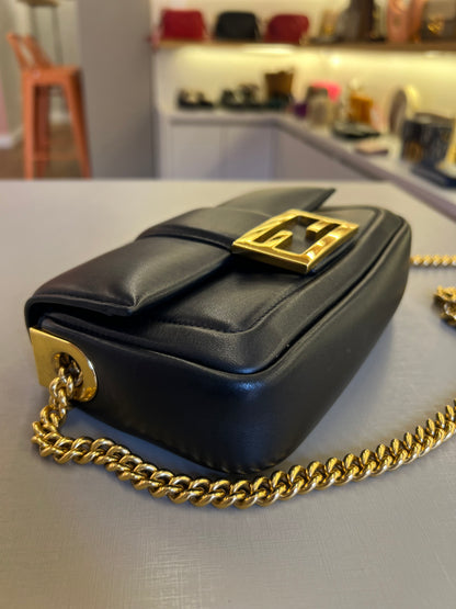 Fendi Mini Baguette Chain Preta