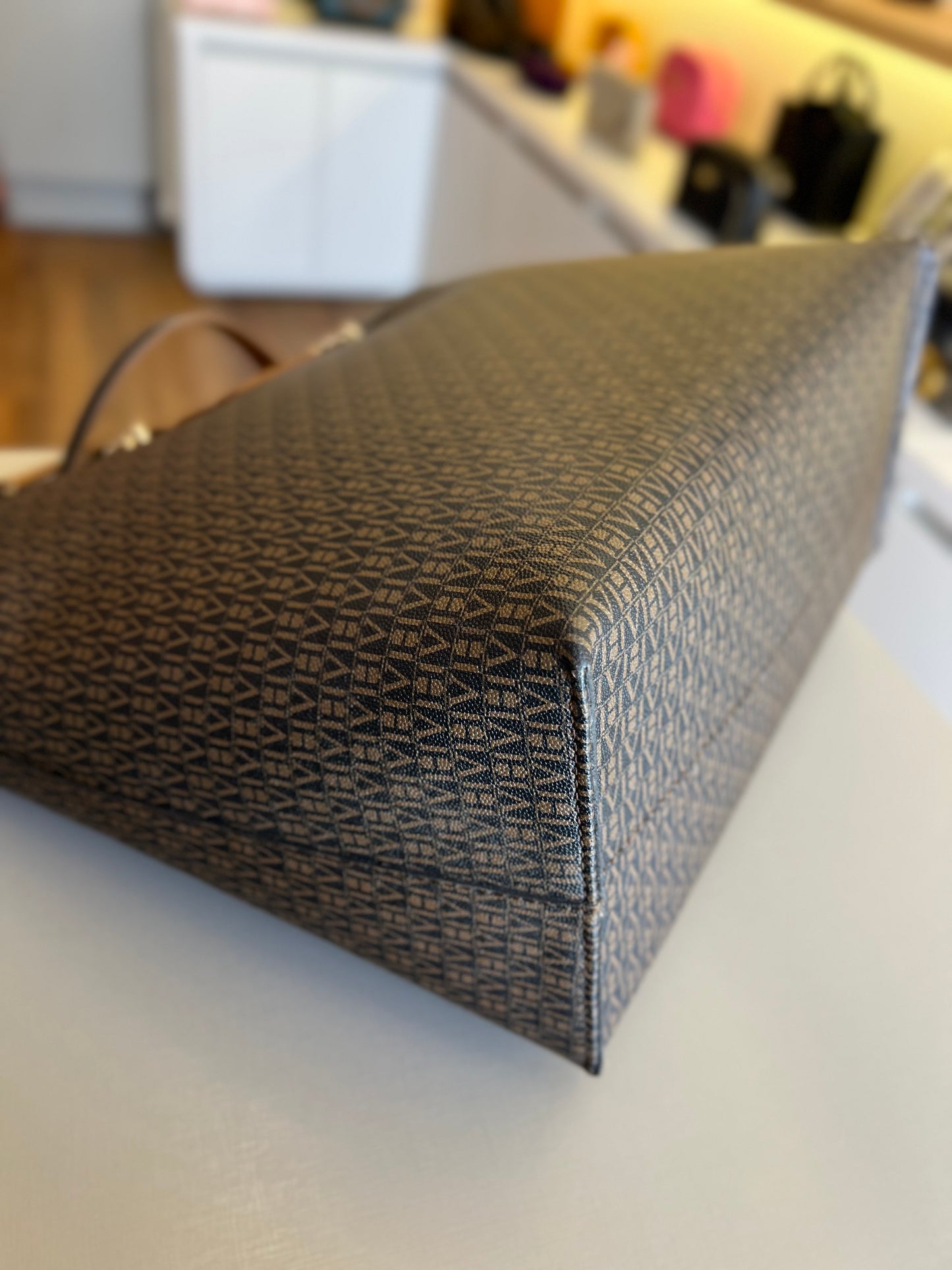 Victor Hugo Monograma Volpa tote