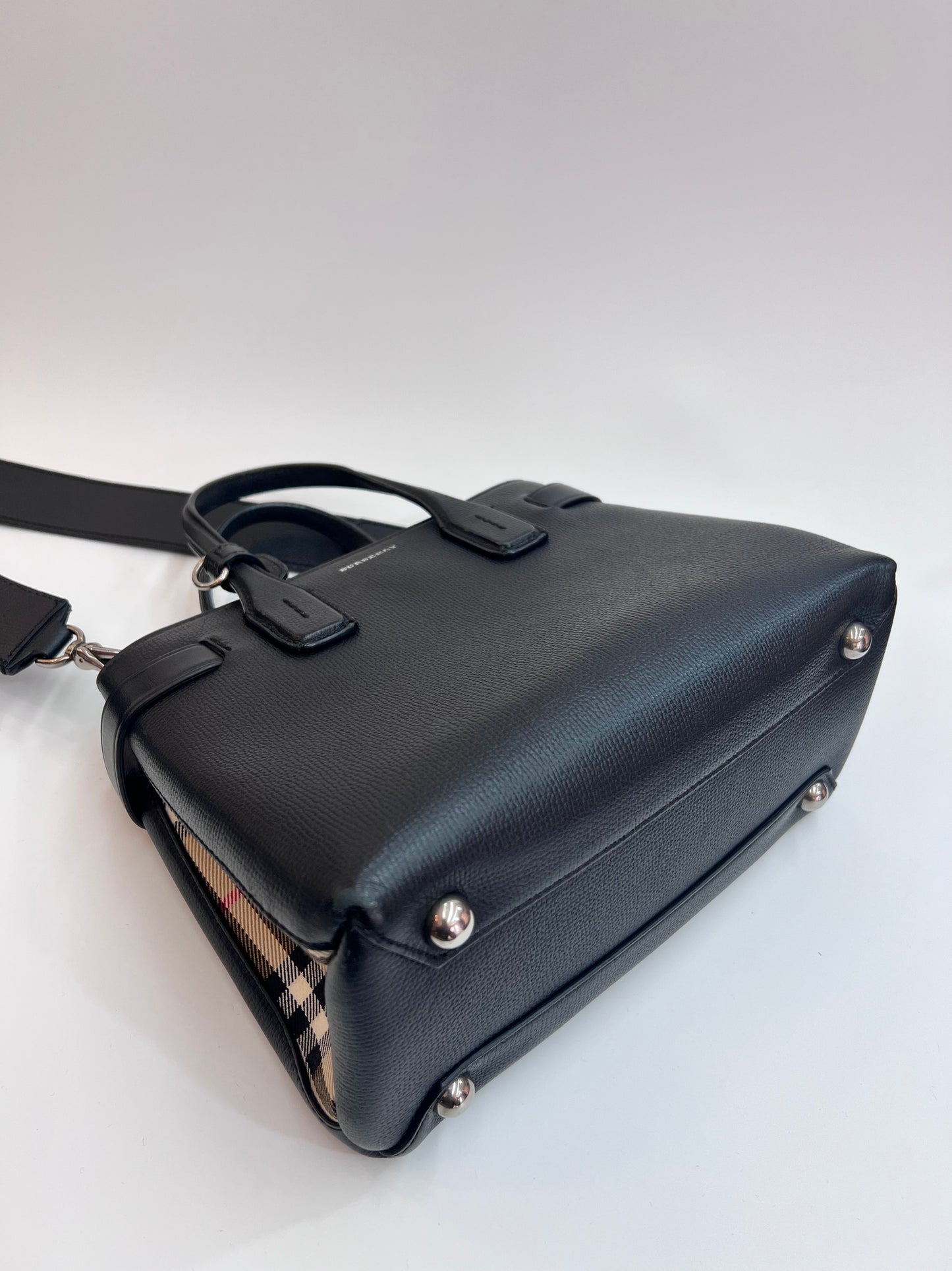 Burberry Banner Small Preta