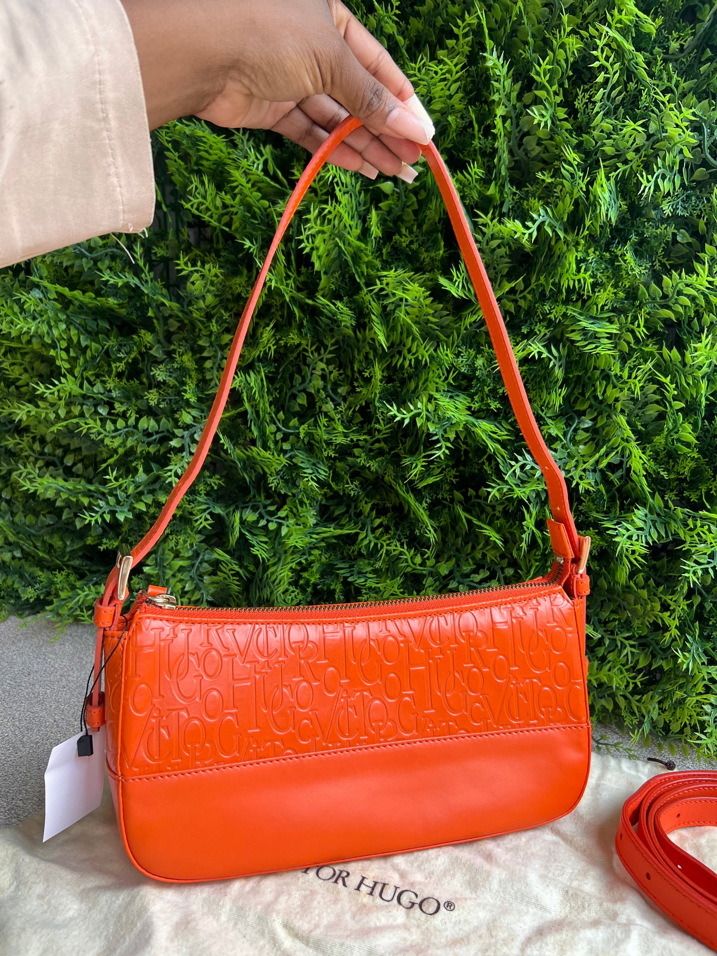 Victor Hugo Baguette Laranja