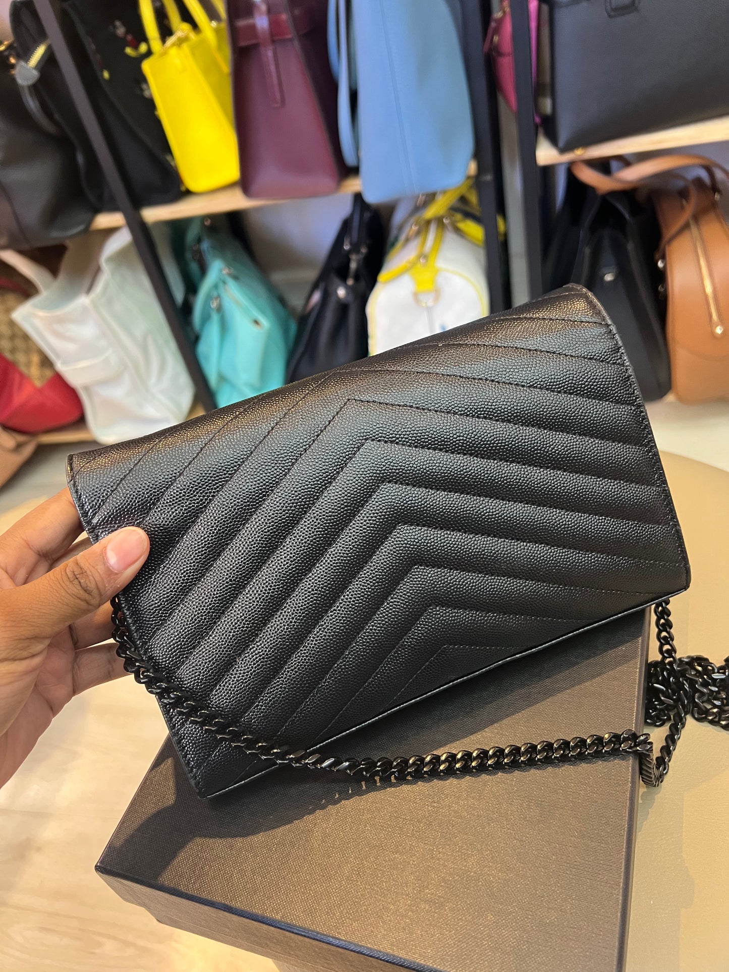 Saint Laurent Cassandre em Matelassê Preto