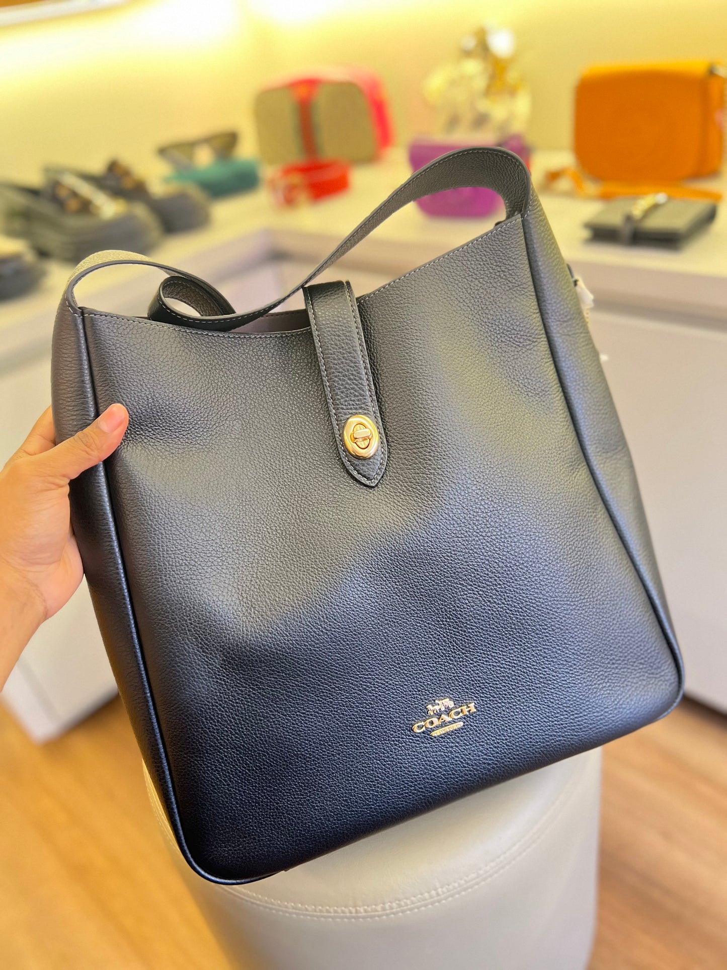 Coach Hadley Shoulder Large Preta