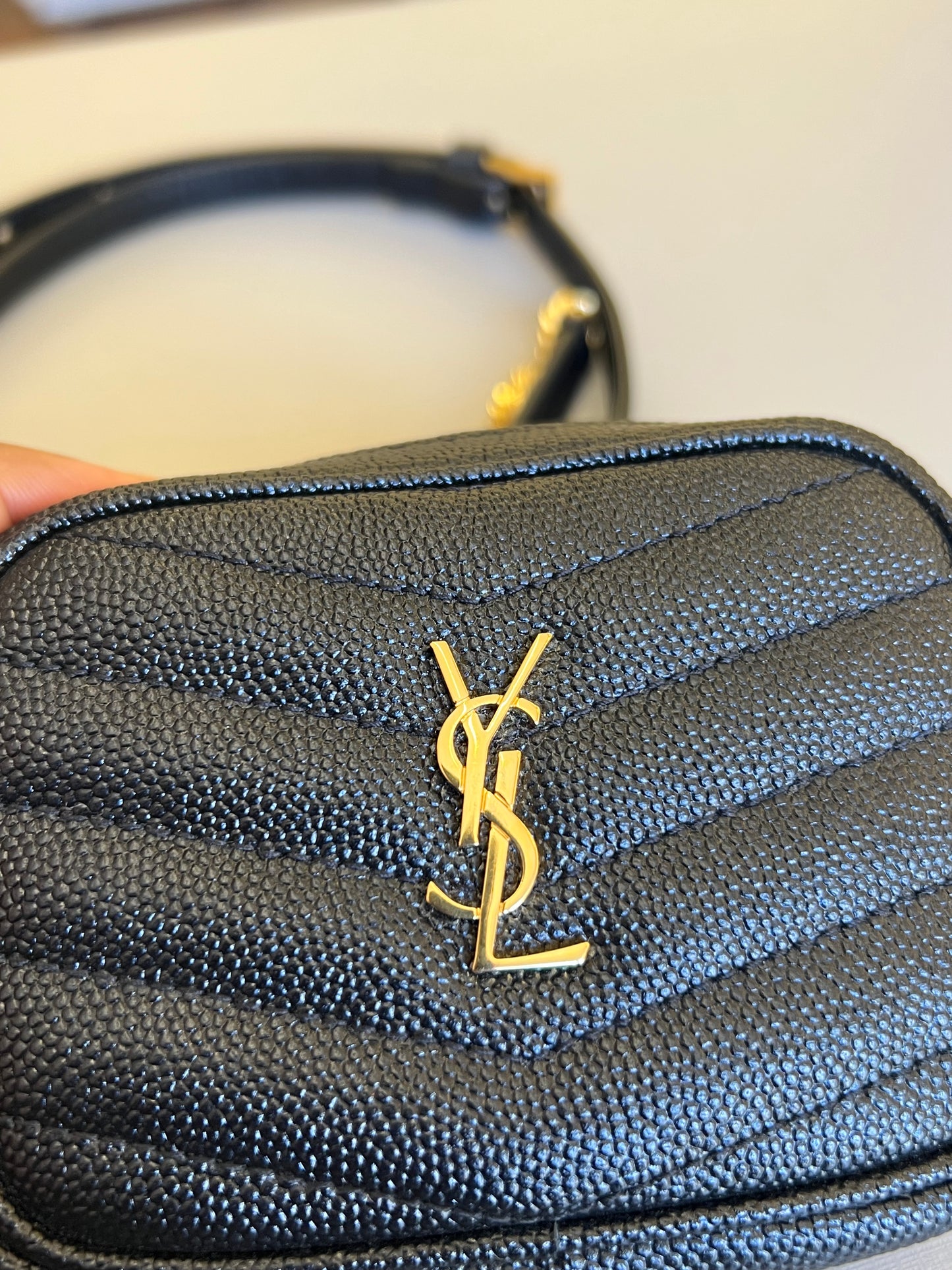 Saint Laurent Baby Lou Belt Bag Preta