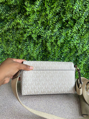 Michael Kors Jet Set Travel Off White