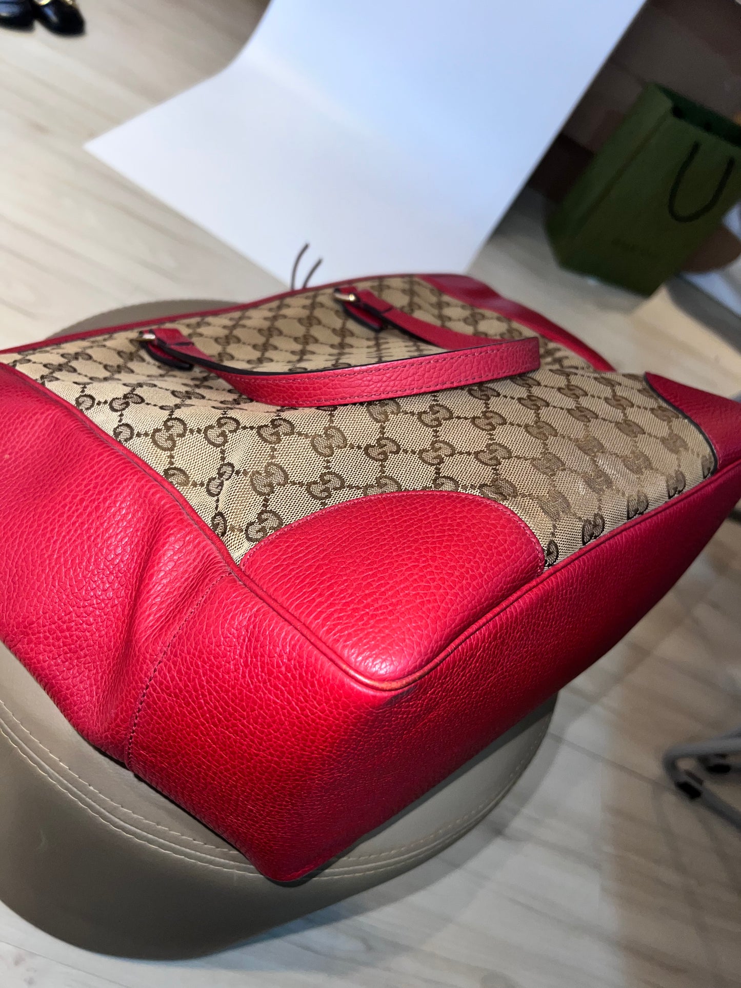 Gucci Bree Monograma Vermelha