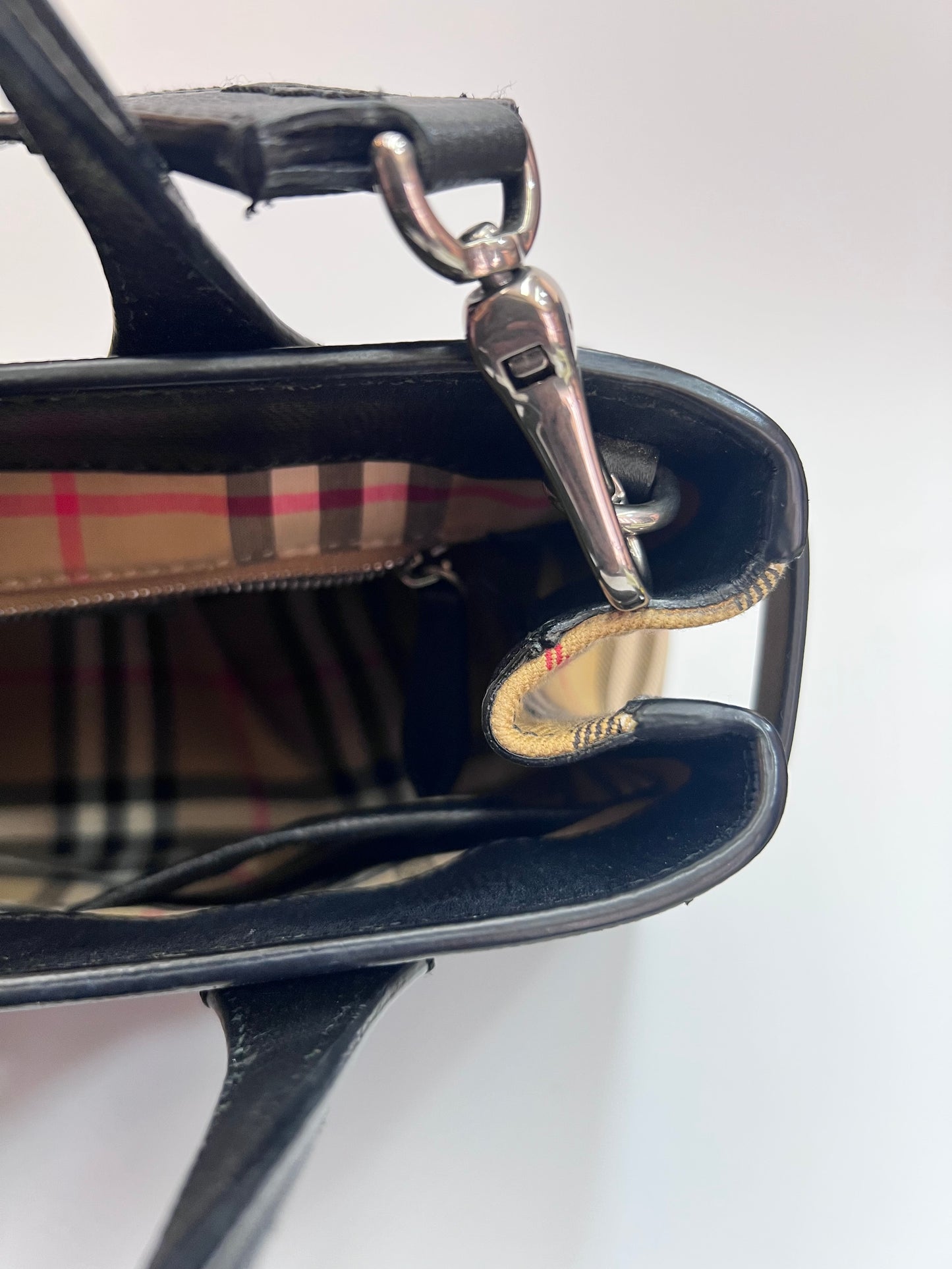 Burberry Banner Small Preta