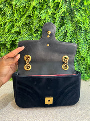 Gucci Marmont Veludo Preta