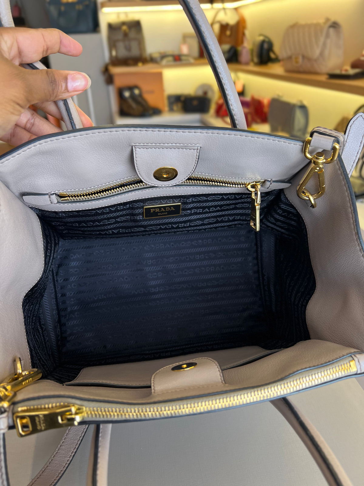 Prada Twin Pocket Cinza