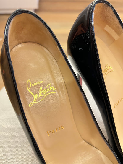 Salto Louboutin Verniz Preto