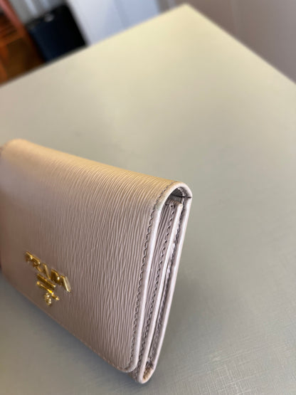 Carteira Prada Mini Nude