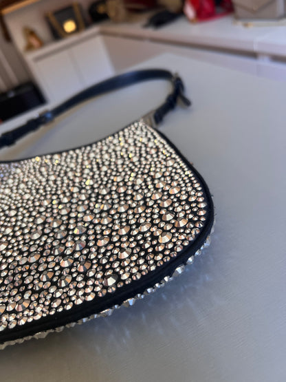 Prada Cleo Cetim com Cristais Preta
