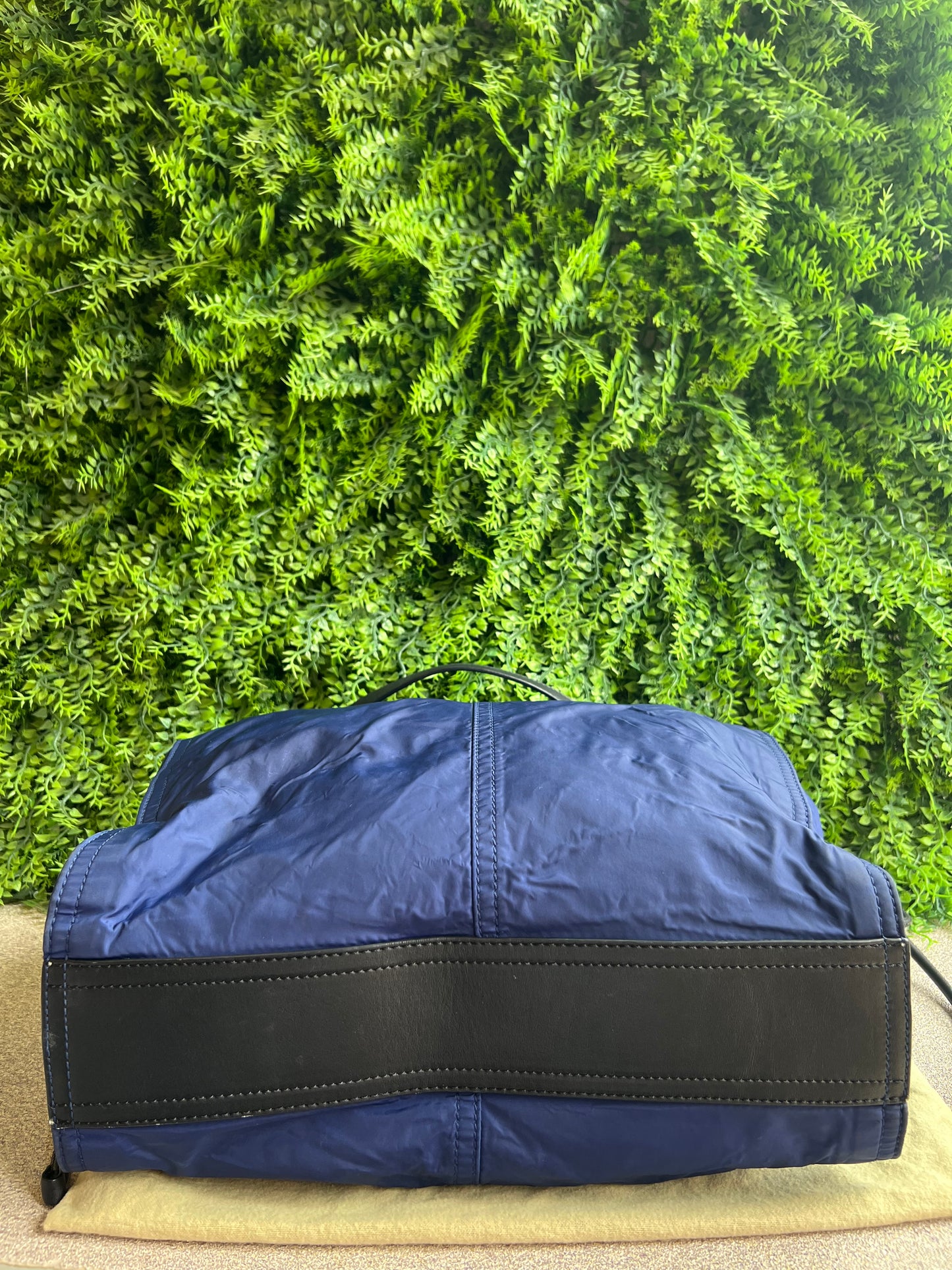 Burberry Buckleigh de Nylon Azul Marinho