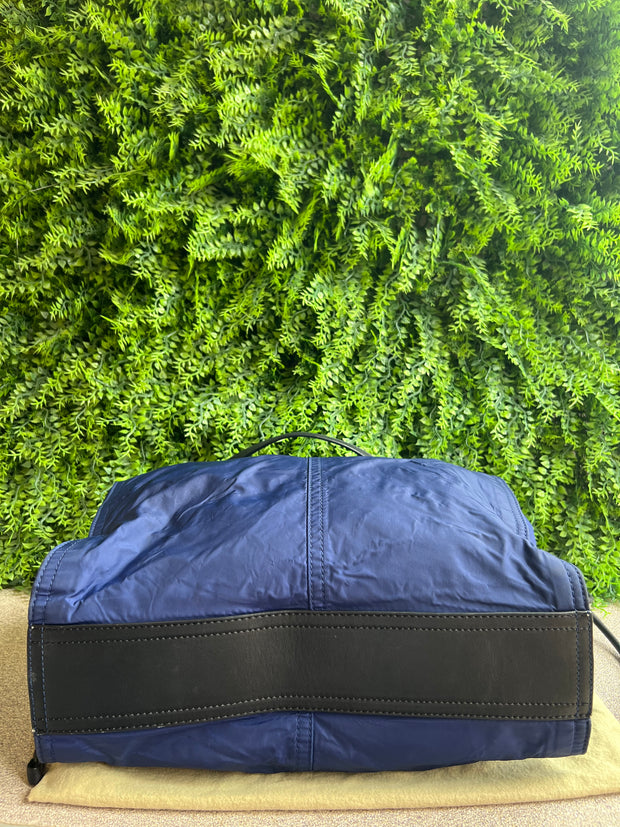 Burberry Buckleigh de Nylon Azul Marinho