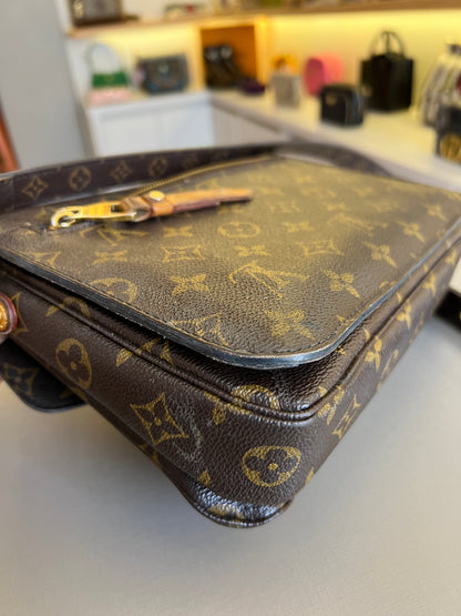 Louis Vuitton Pochette Métis Monograma