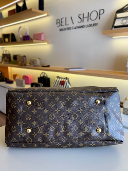 Louis Vuitton Artsy Monograma MM