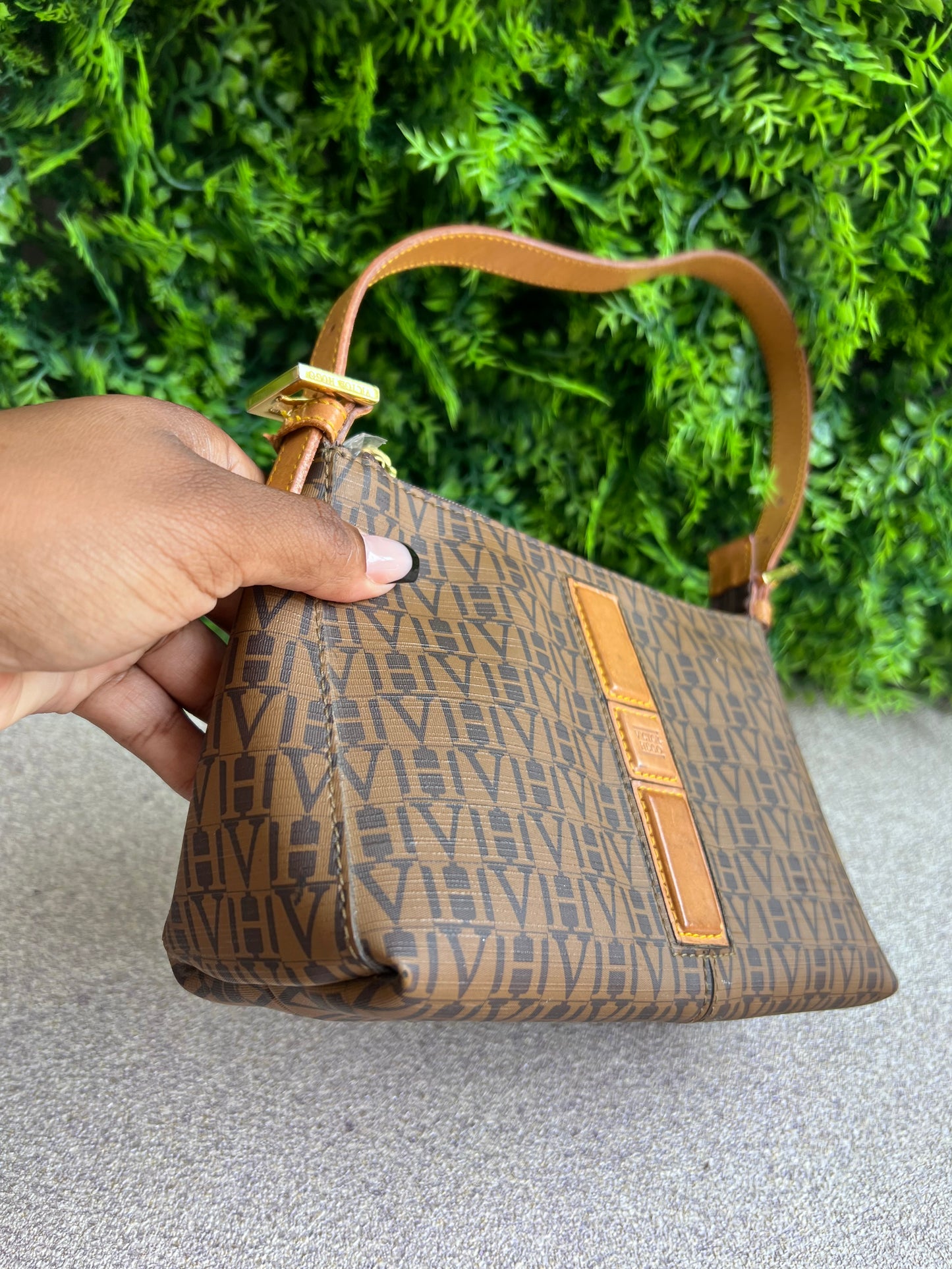 Victor Hugo Pochette Caramelo