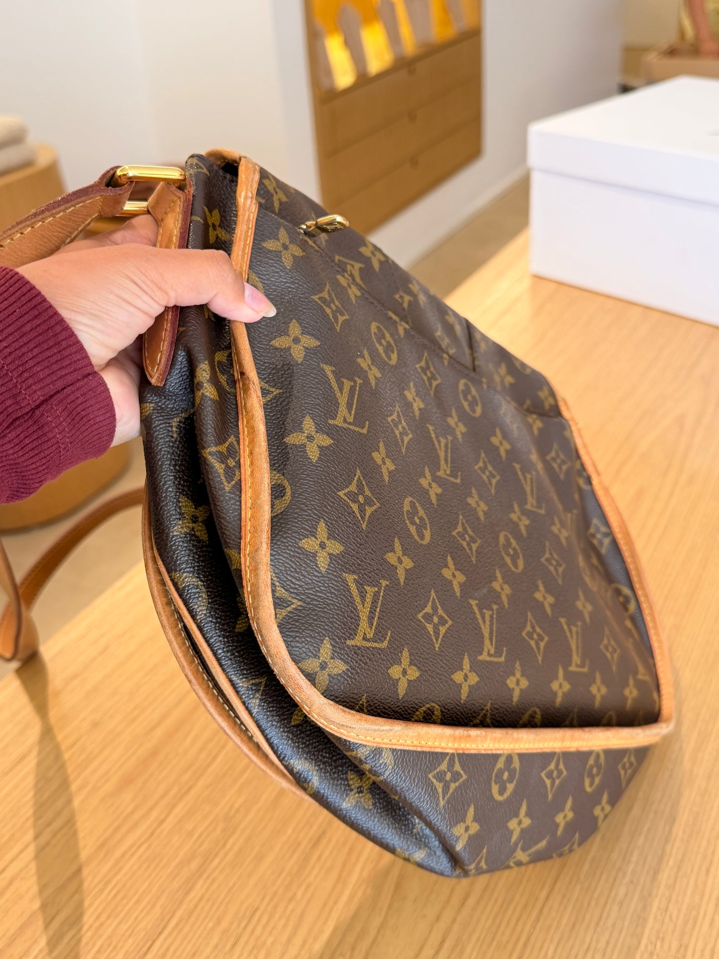 Louis Vuitton Monograma Menilmontant MM