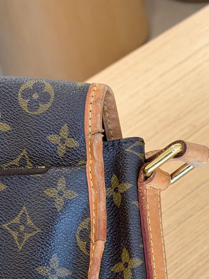 Louis Vuitton Monograma Menilmontant MM