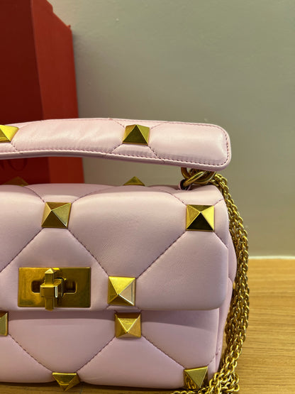 Valentino Roman Stud Média Rosa