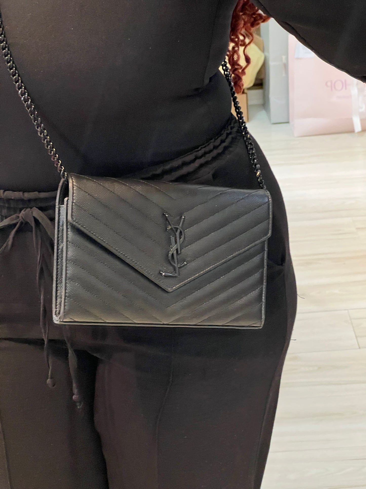 Saint Laurent Cassandre em Matelassê Preto