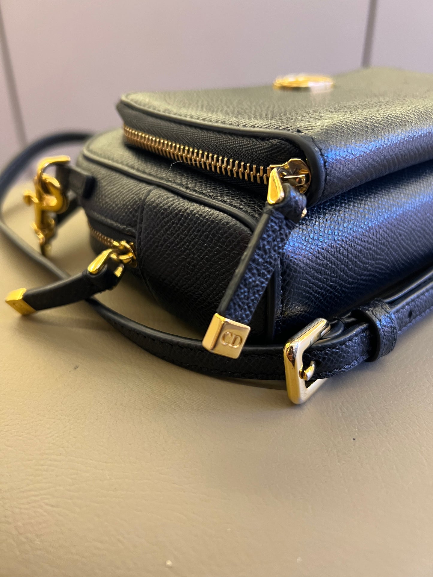 Christian Dior Cannage em Couro Preto