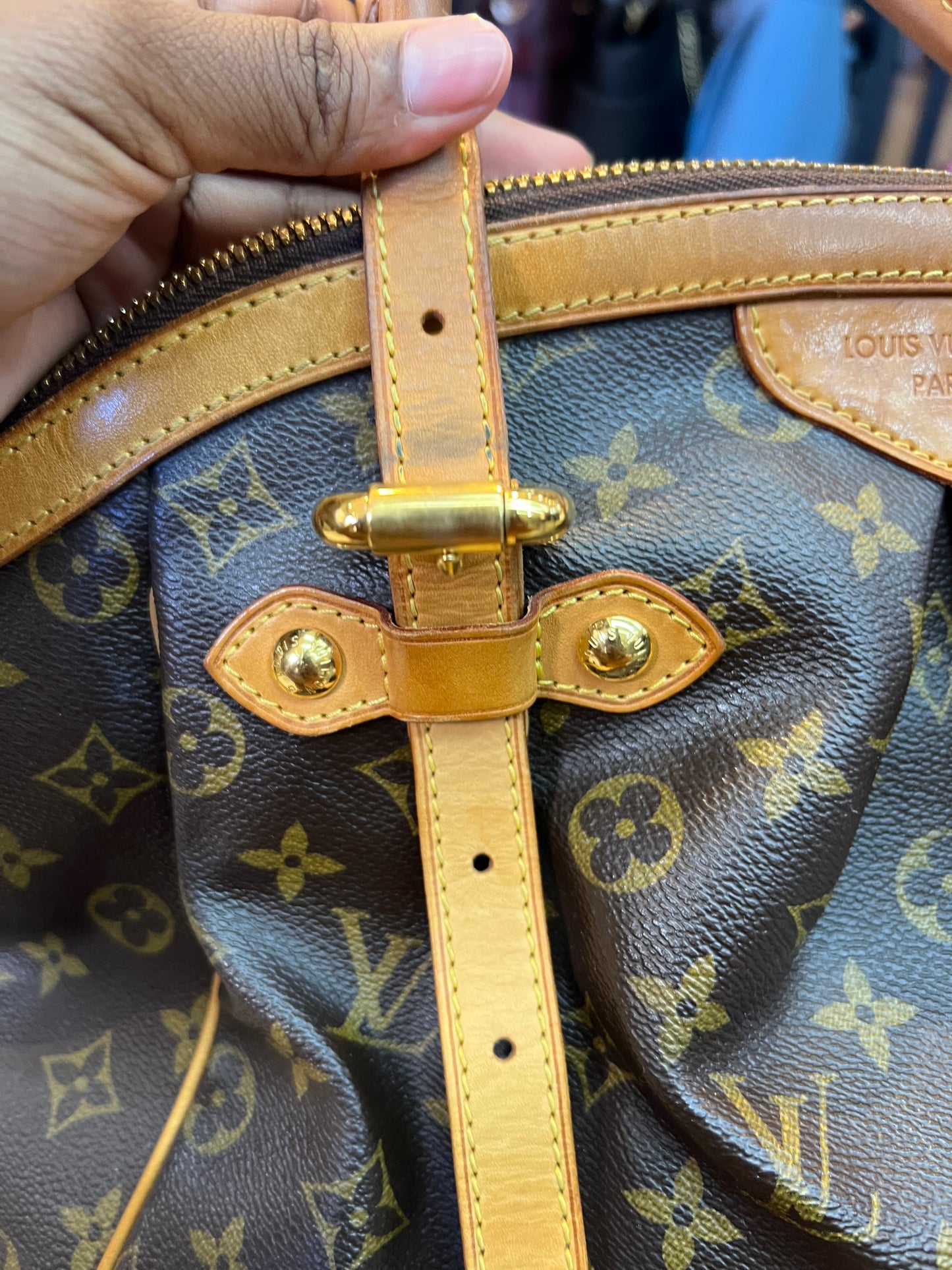 Louis Vuitton Tivoli Monograma GM