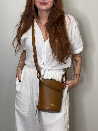 Burberry Lorne Bucket Marrom
