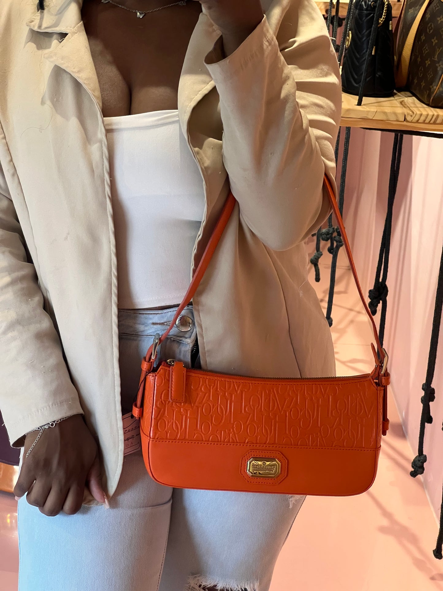 Victor Hugo Baguette Laranja