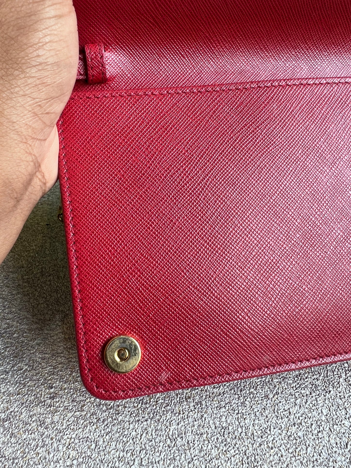 Prada Monograma Chain Vermelha