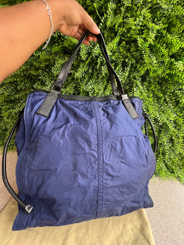 Burberry Buckleigh de Nylon Azul Marinho