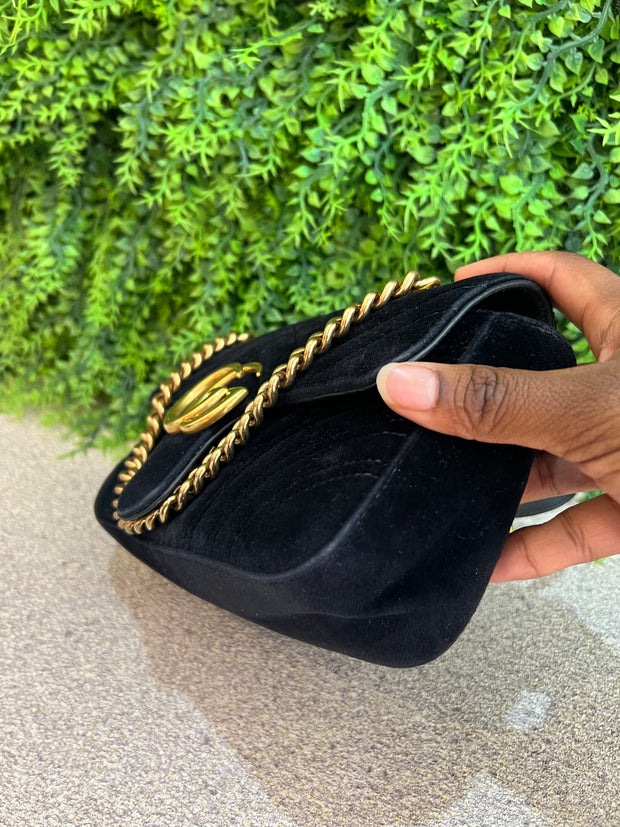 Gucci Marmont Veludo Preta