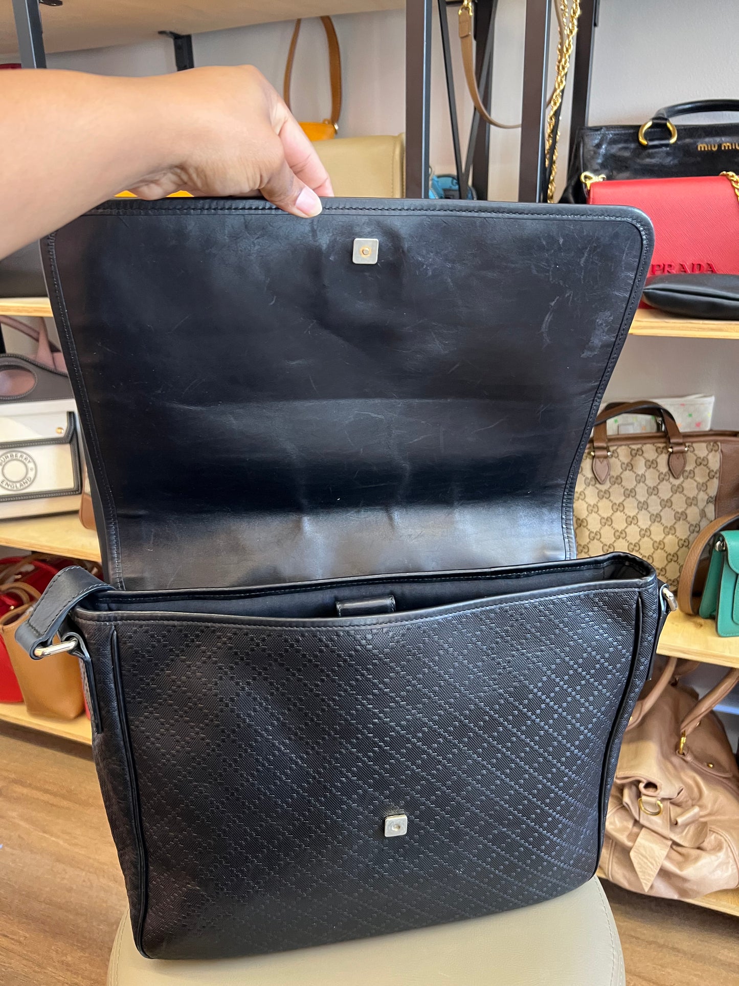 Gucci Messenger Couro Preta