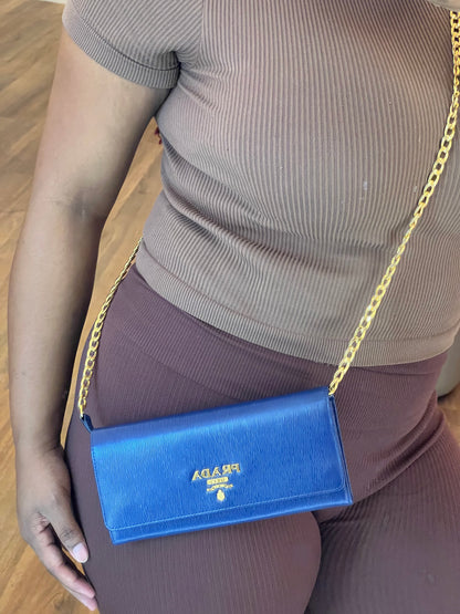 Prada Wallet on Chain Azul
