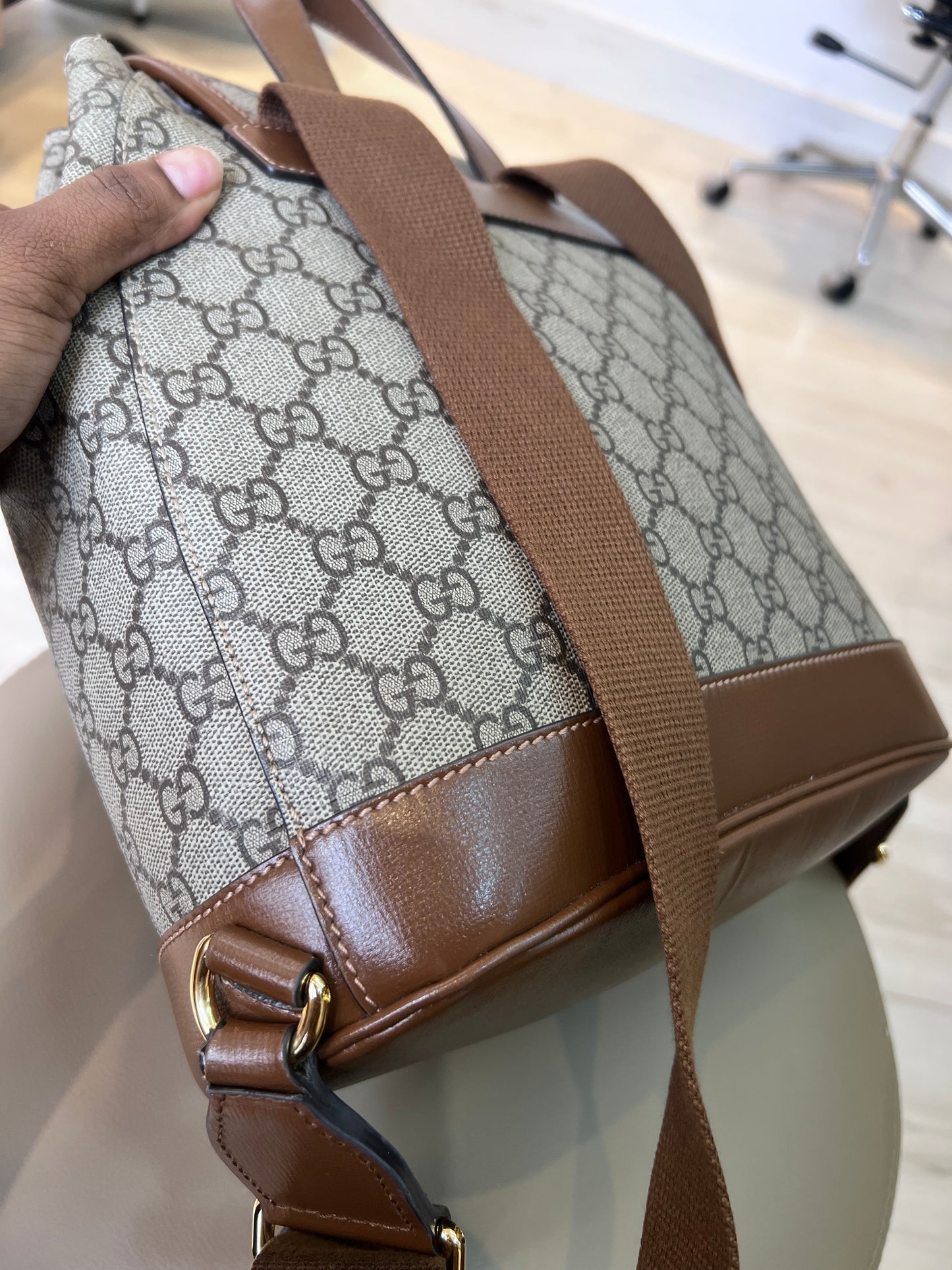 Mochila Gucci Monograma