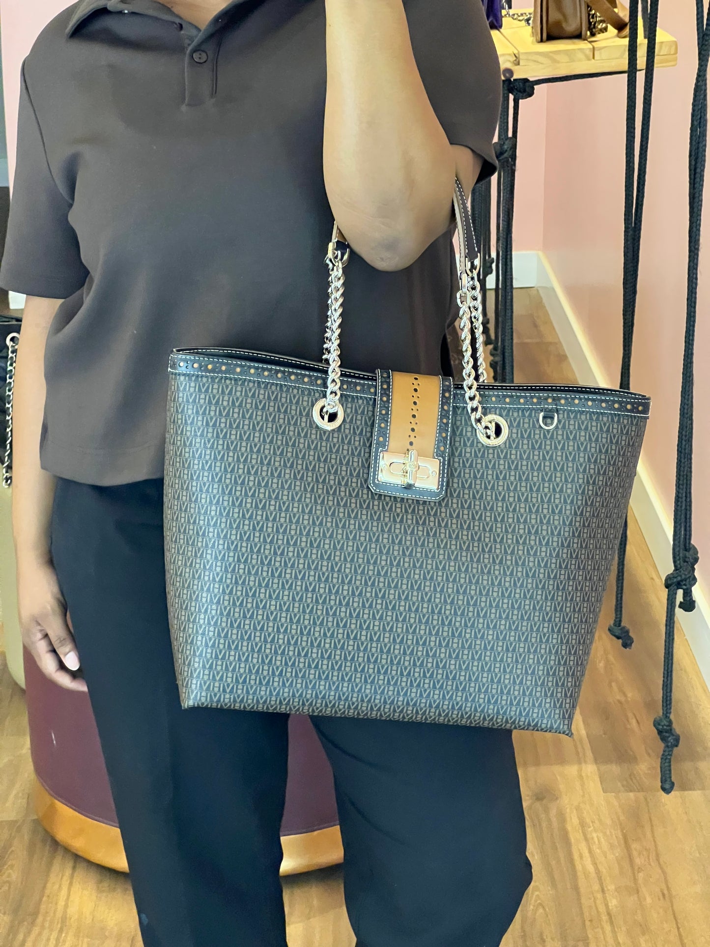 Victor Hugo Monograma Volpa tote