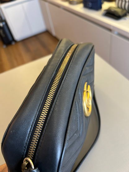 Gucci Marmont Camera bag Preta