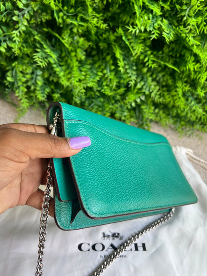 Coach Tabby Pebbled Verde