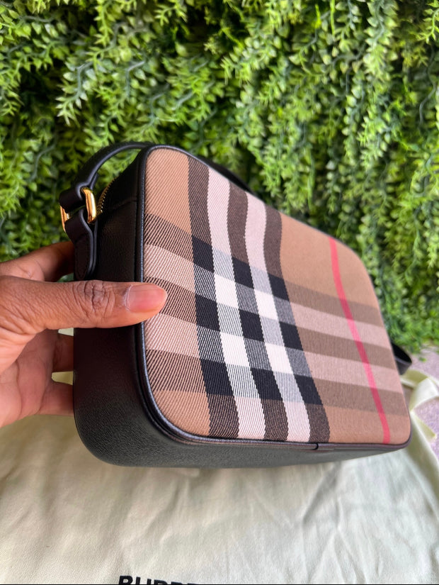 Burberry Camera bag Heymarket Preta