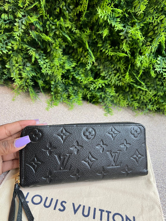 Carteira Louis Vuitton Clemence em Couro