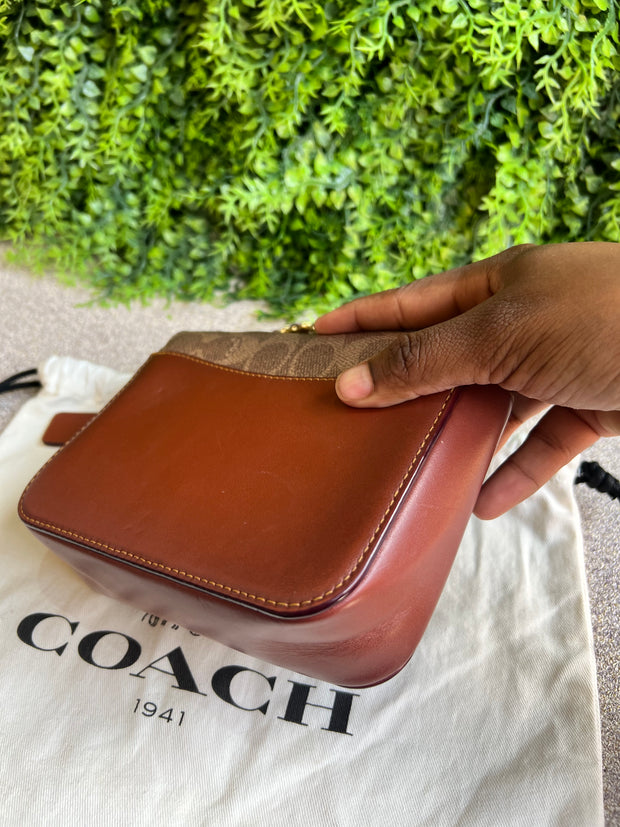 Coach Madison Shoulder Signature