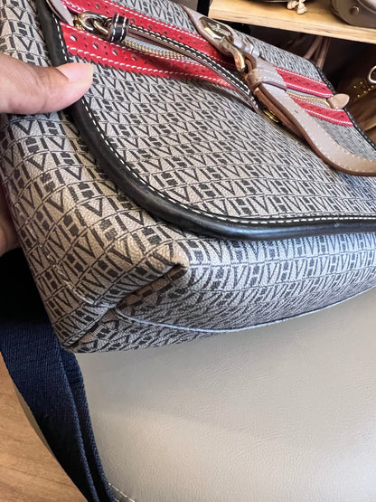 Victor Hugo Messenger Monograma