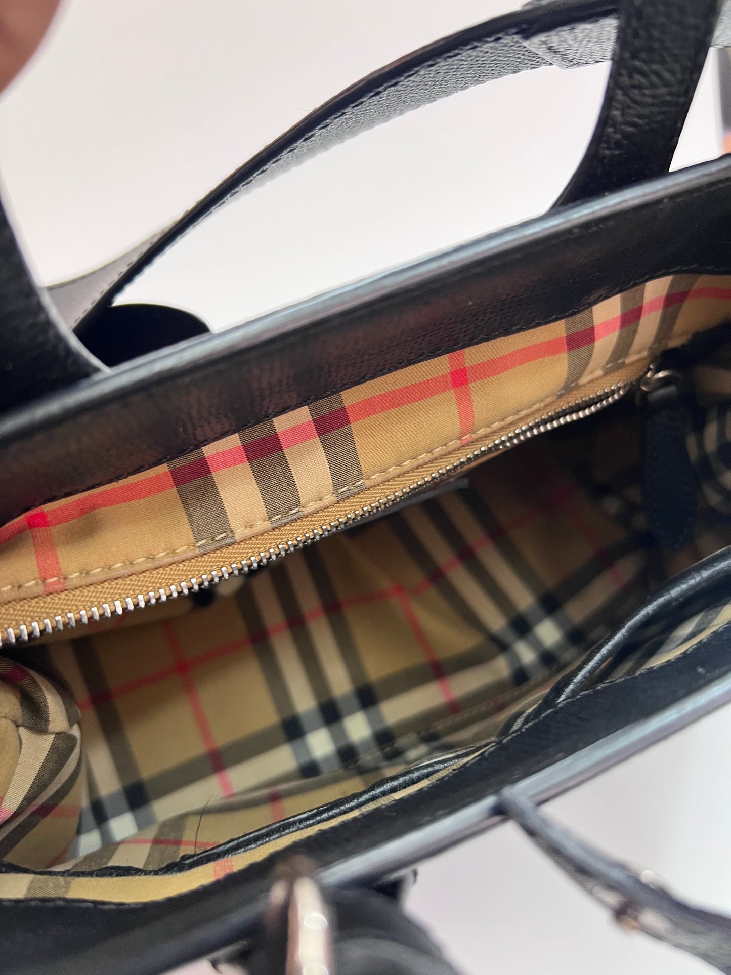 Burberry Banner Small Preta