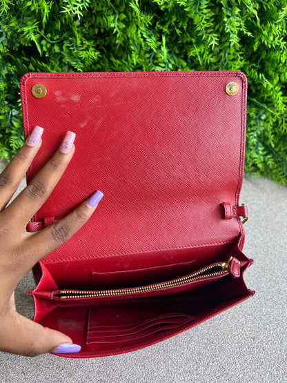 Prada Monograma Chain Vermelha