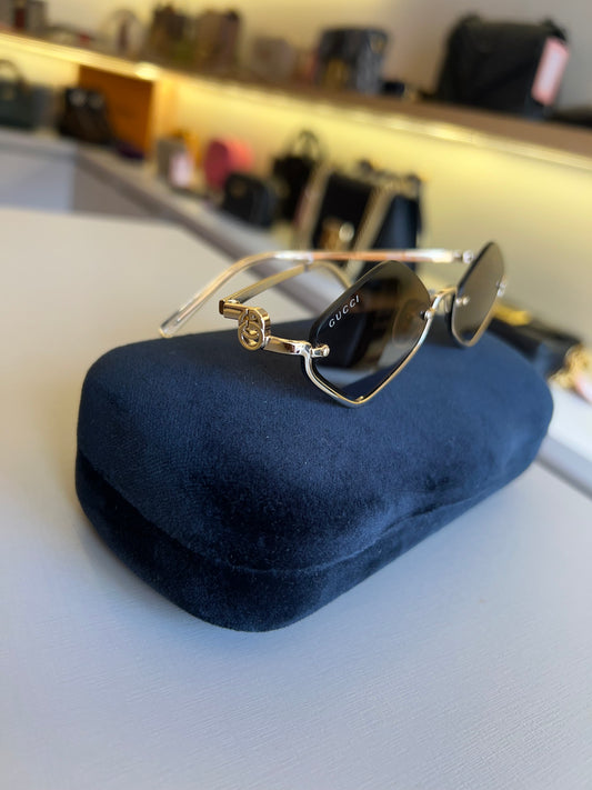Óculos de Sol Gucci geométrico Double G