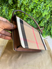 Burberry Check Crossbody Marrom