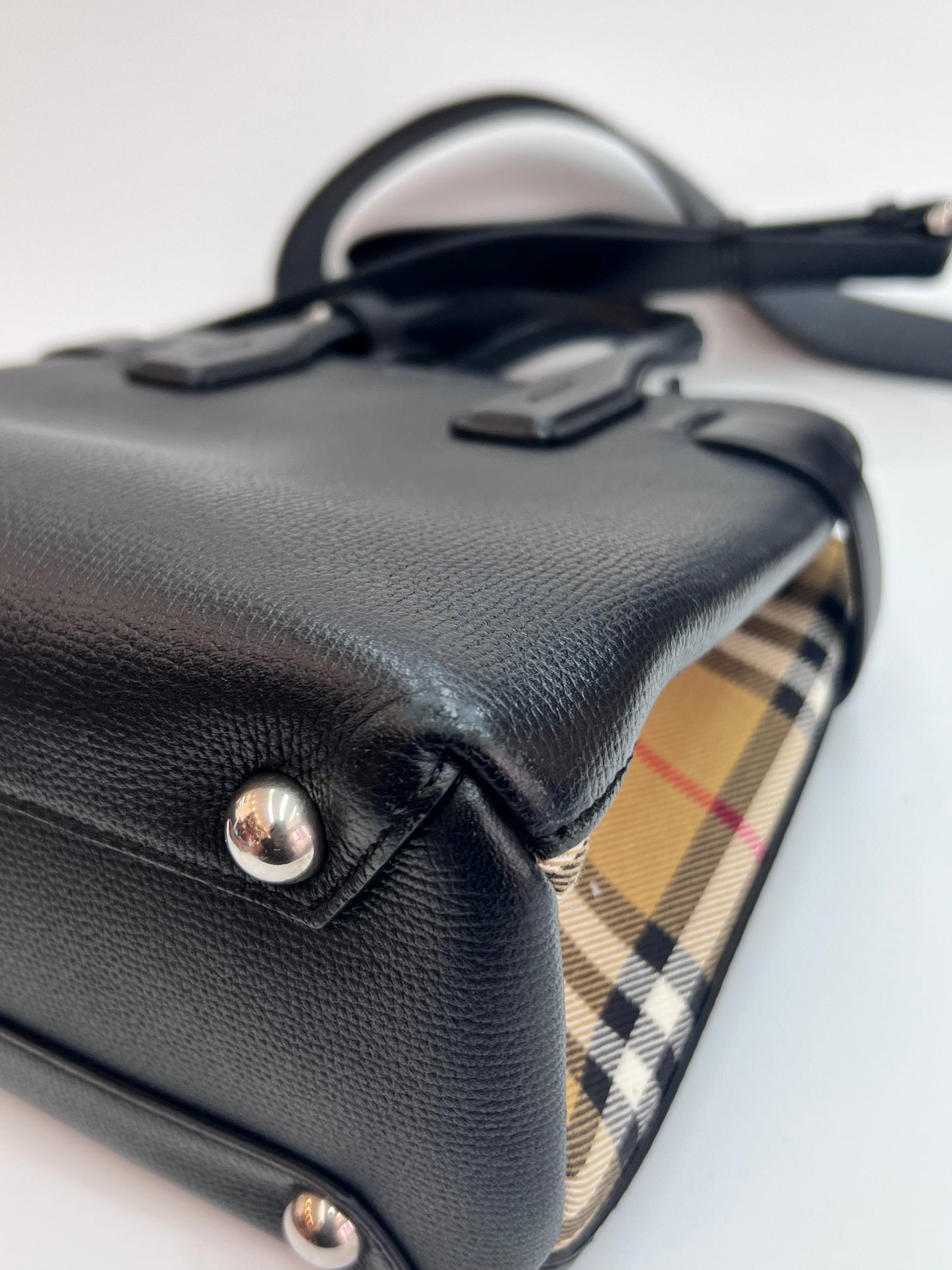 Burberry Banner Small Preta